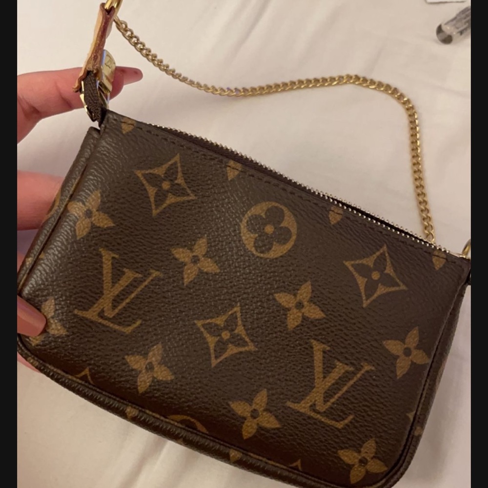 Louis Vuitton Mini Pochette